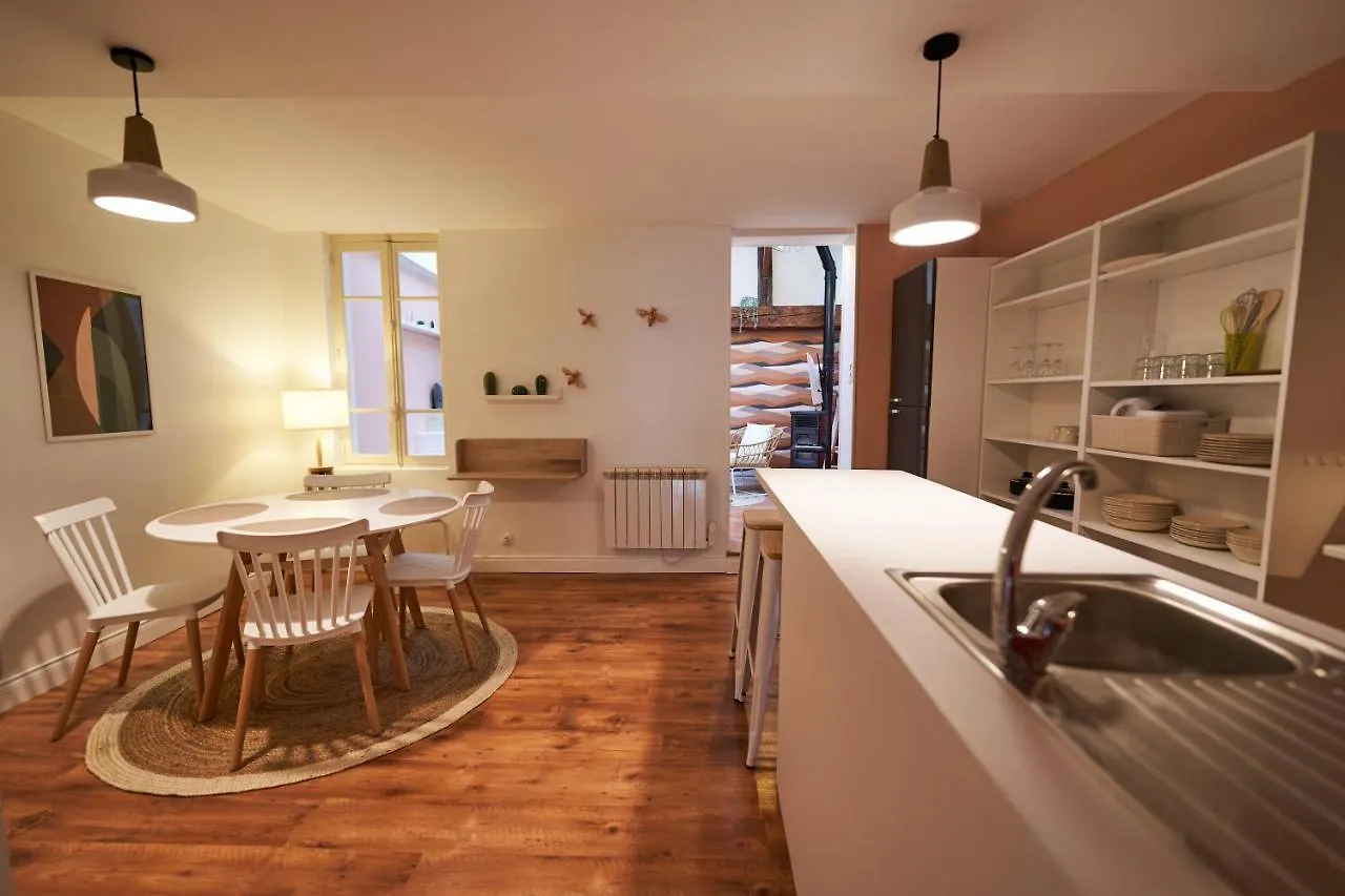 Apartment La Cabane En Ville Riom
